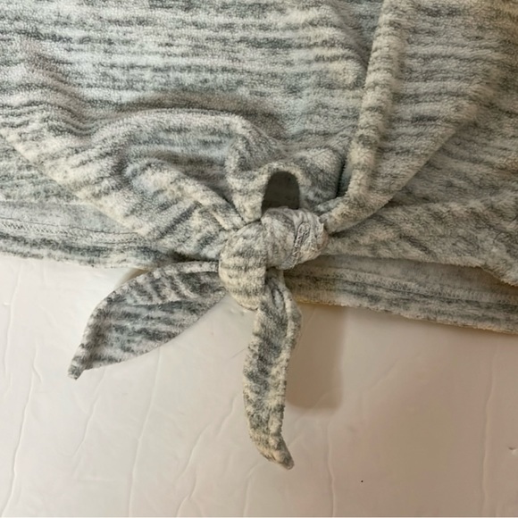 Old Navy gray & white fleece with tie knot girls size XL 14 - Picture 7 of 13